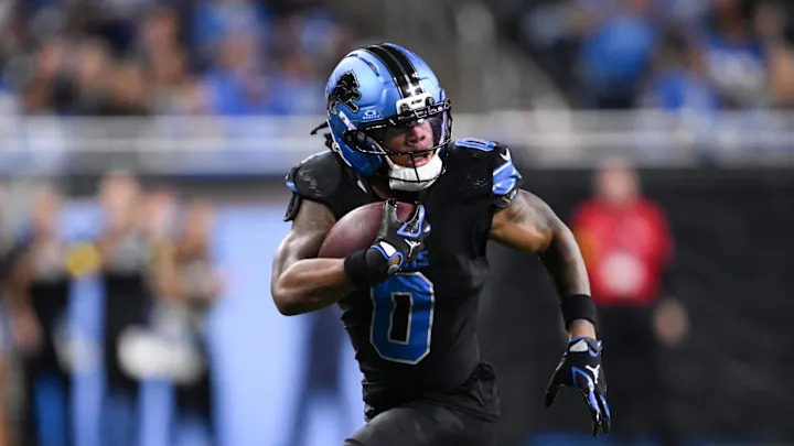 The playoff picture sharpens: New England survives for a league-best 10-2, Chicago secures the NFC North lead, and Green Bay's defense looks elite. Key takeaways and standings shifts.